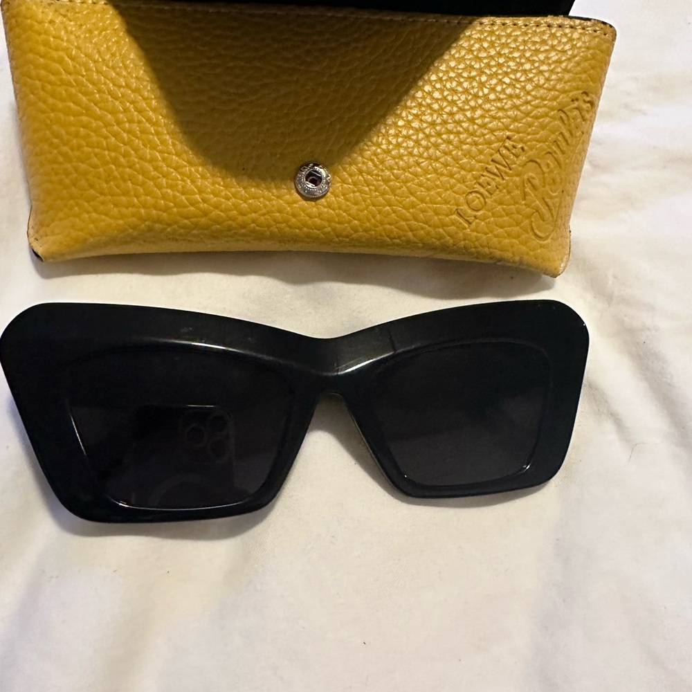 Sunglasses - Picture 3 of 3